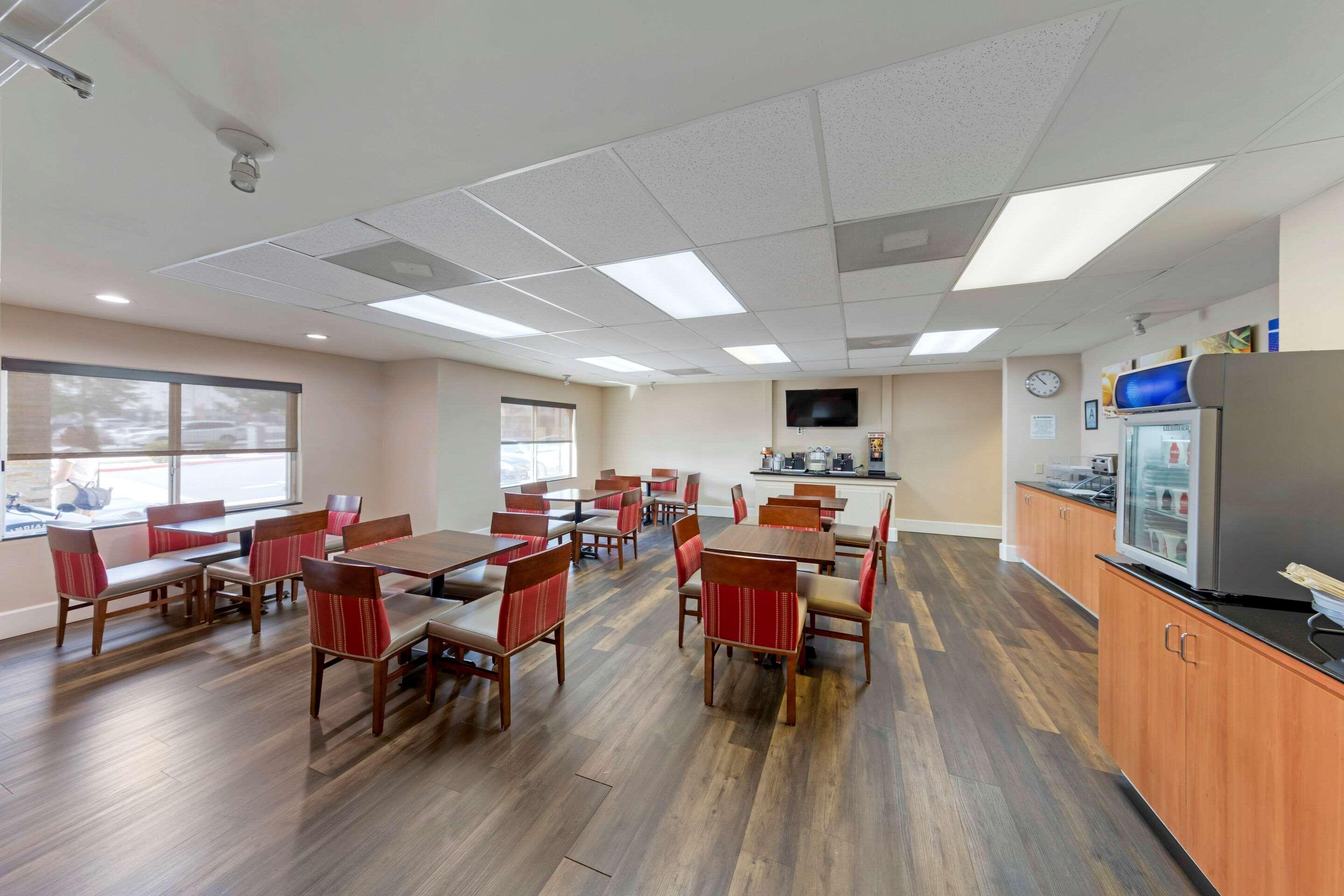 Comfort Suites Victorville-Hesperia Exterior foto